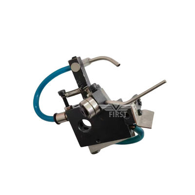 Astor 150-220 Mesin jahit benang Pembagi buku besi Nozzle Seat pabrik