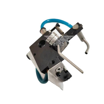 Astor 150-220 Mesin jahit benang Pembagi buku besi Nozzle Seat pabrik