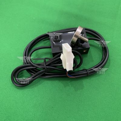 G2.122.1311 Sensor Kedekatan Untuk PM52 SM52 Sensor Pengiriman Penggantian Baja/Material Plastik OMRON-E2Ex5ME1