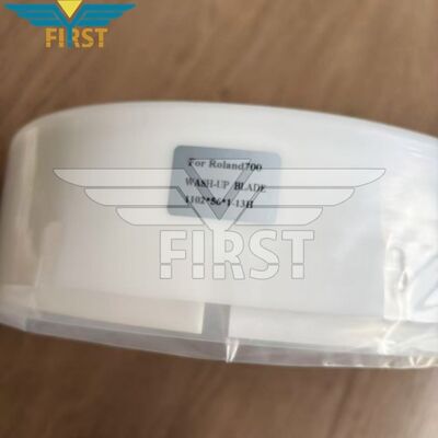 Wash Up Blade untuk Roland 700 dengan 1102×56×1mm Dimensi dan 13 Lubang di Plastik Tinggi